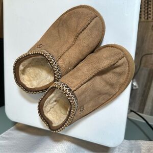 UGG Tan Slippers with Plush Lining and Woven Trim